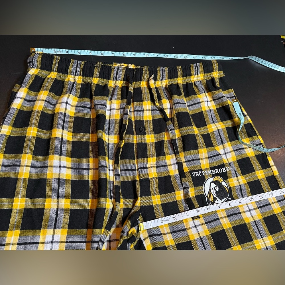 UNC Pembroke Braves Lounge Pants - Picture 7 of 8